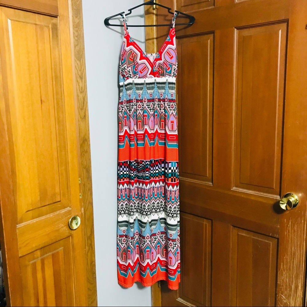 🔸3/$7 BUNDLE 🔸 Long Pink & Red Design Dress
